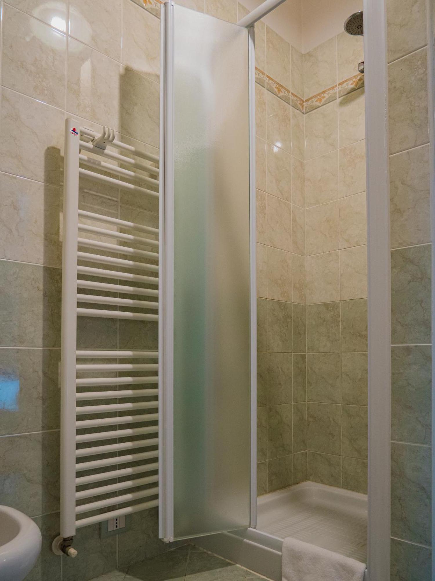 B&B Villa Erika ลูโก ภายนอก รูปภาพ