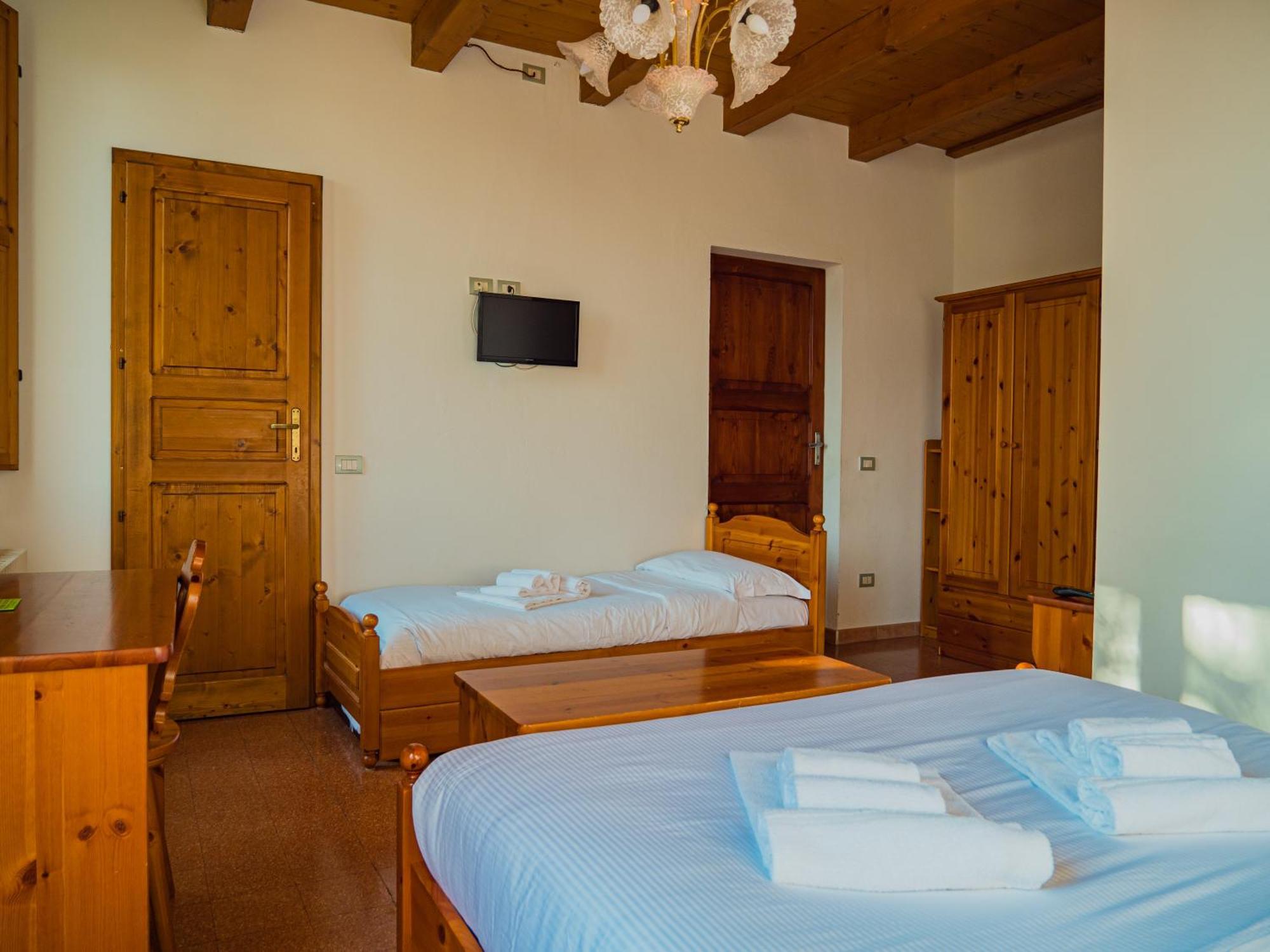 B&B Villa Erika ลูโก ภายนอก รูปภาพ