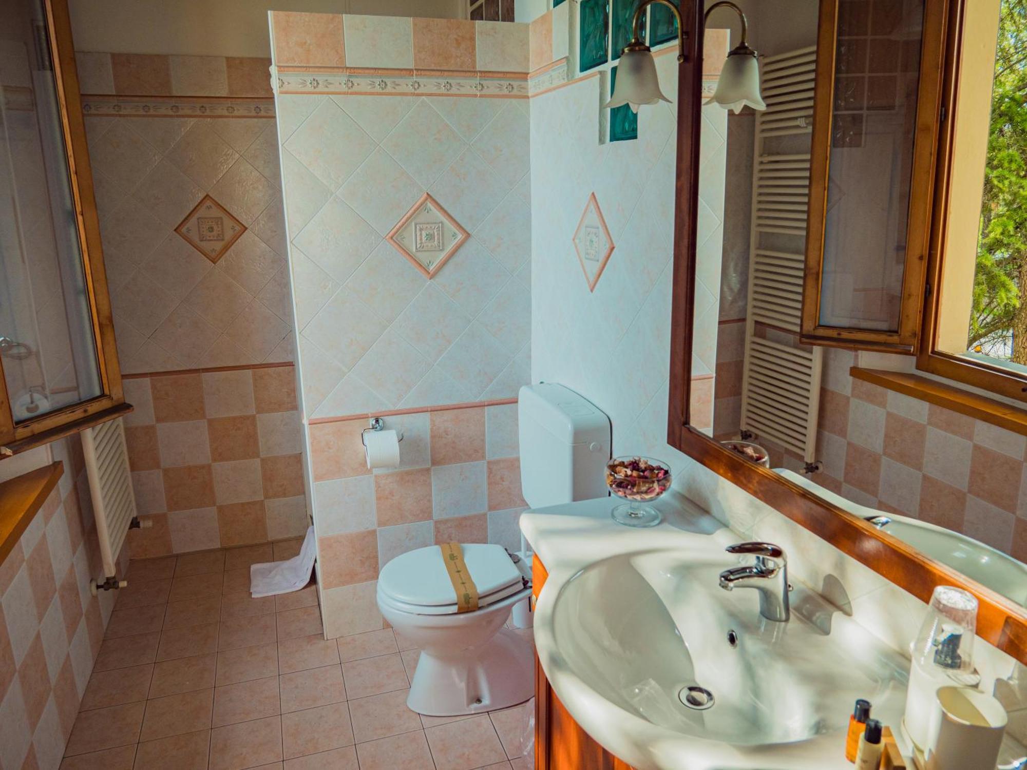 B&B Villa Erika ลูโก ภายนอก รูปภาพ